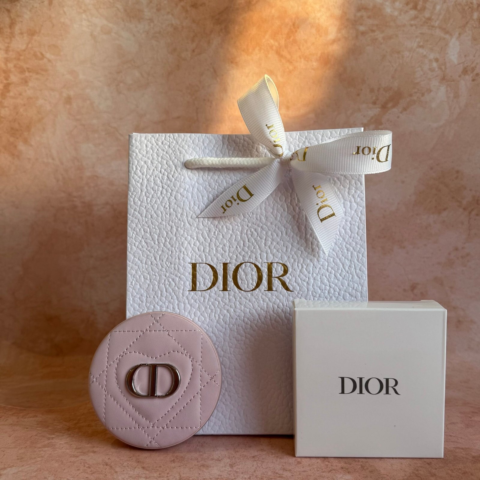 img_3860 Dior pink mirror - Image 1